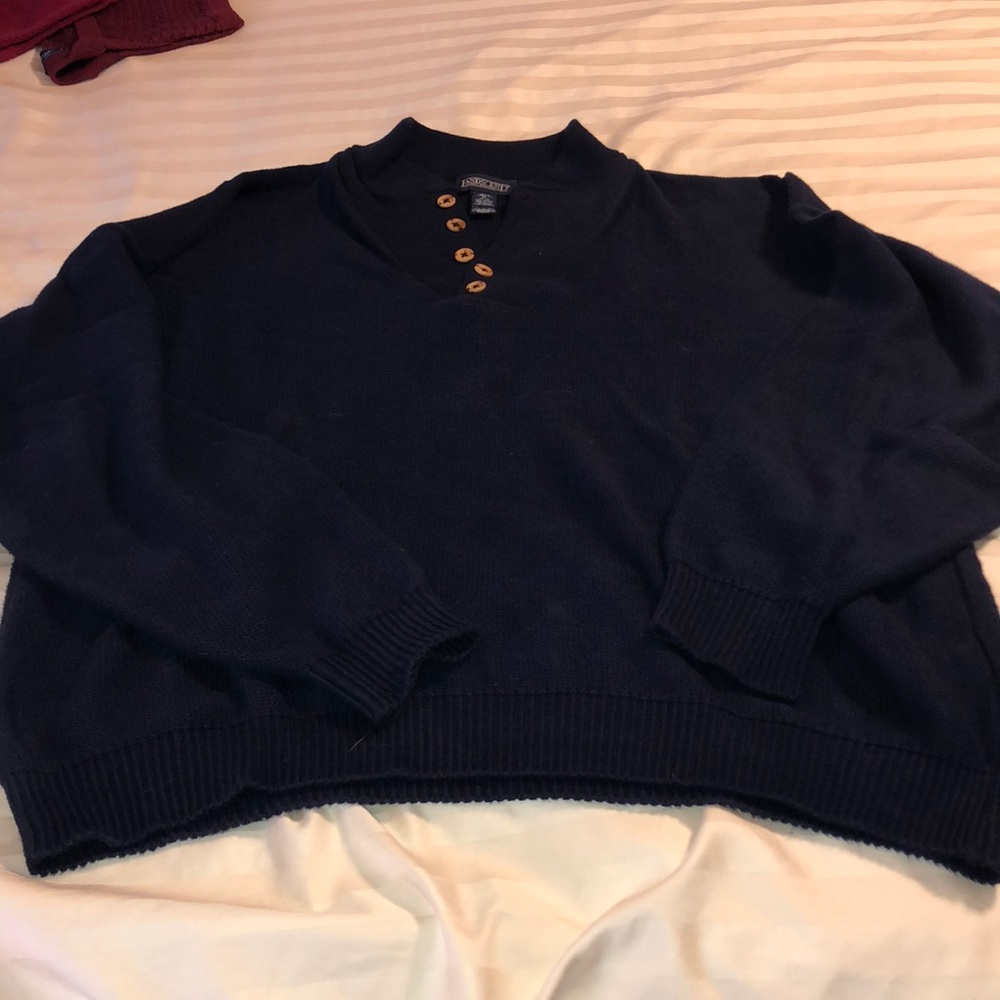 Navy lands end sweater